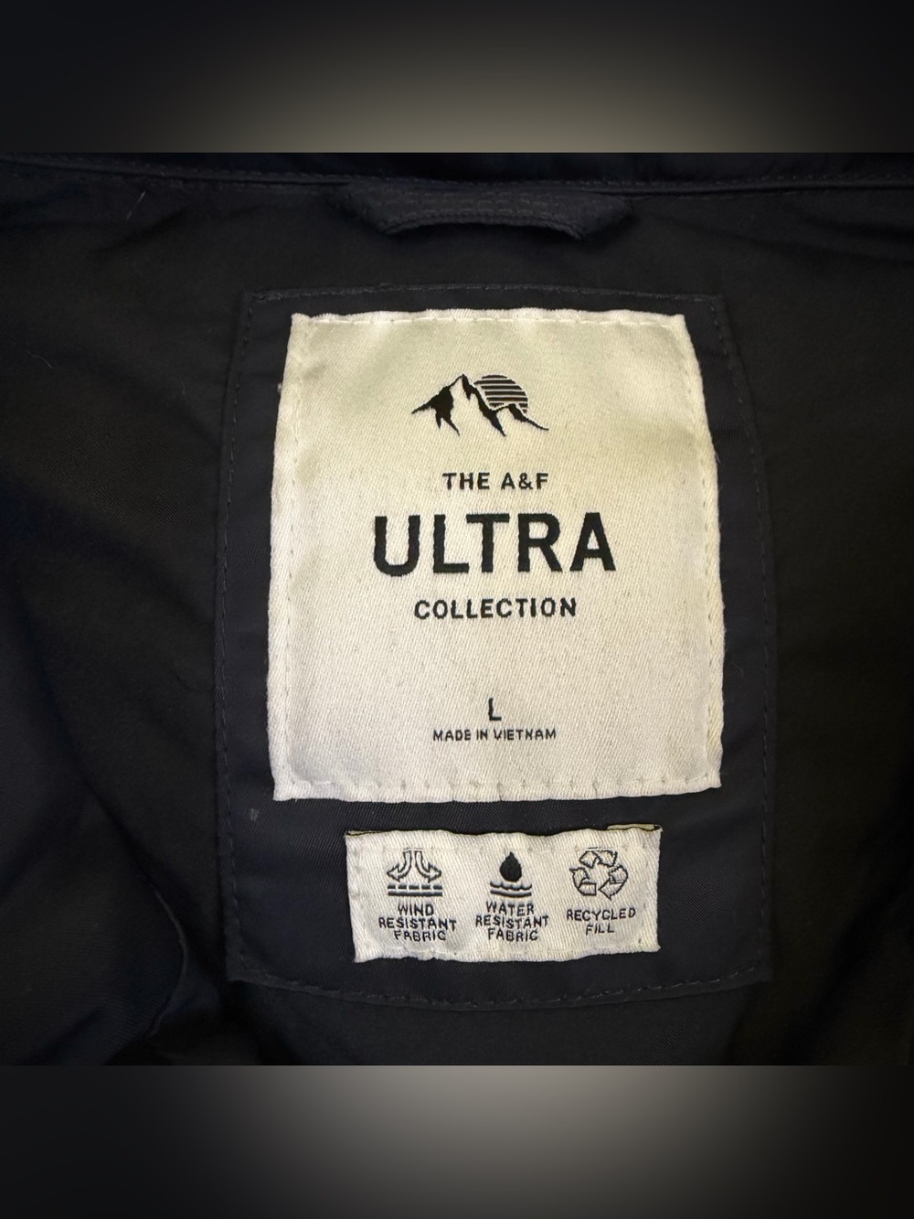 Abercrombie and Fitch The A&F Ultra Collection Puffer Jacket - Picture 3 of 12